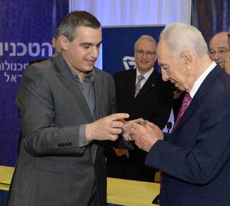President Shimon Peres Visits the Technion 