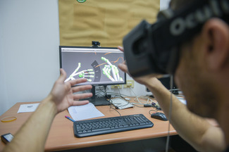 Developing in a World of Virtual Reality