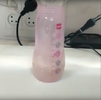 מערכת עצמאית להכנת בקבוק חלב לתינוקות